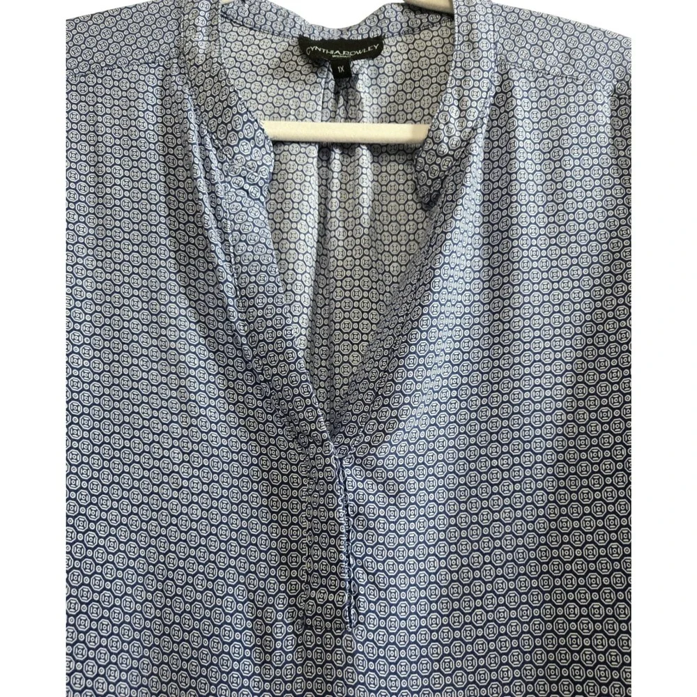 Cynthia Rowley Woman Blue Geometric V-Neck Tunic Blouse 1X Rayon 3/4 Sleeve - Picture 2 of 8
